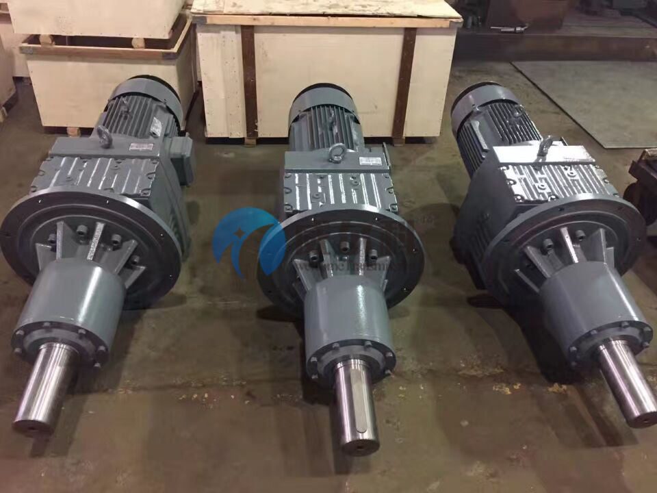 玖龍紙業(yè)訂購我司非標(biāo)減速機(jī)9臺(tái)，維修十噸級(jí)減速機(jī)一臺(tái)